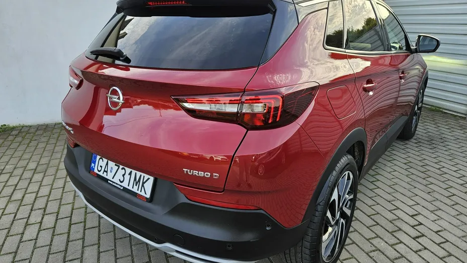 OPEL Grandland X -