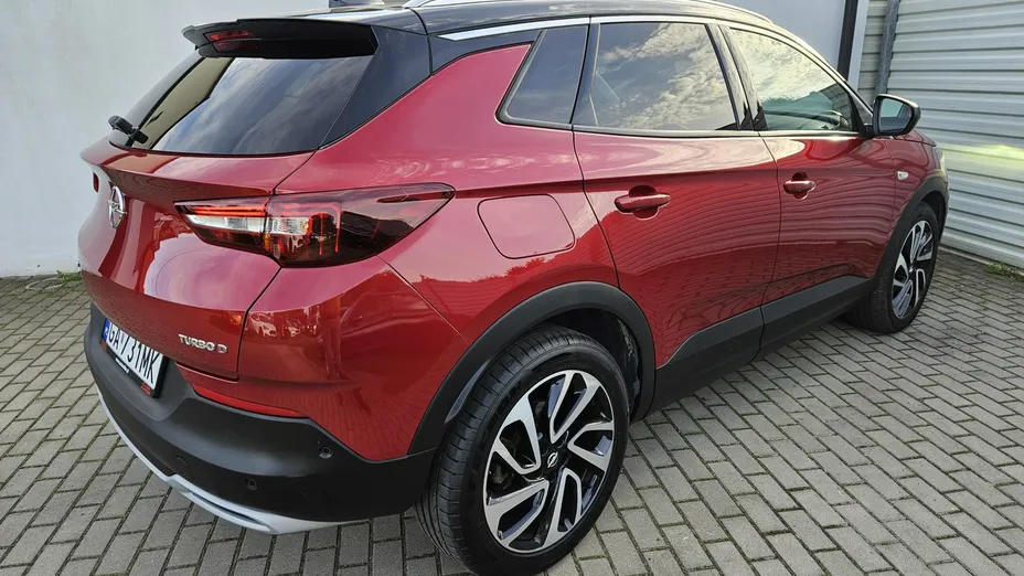 OPEL Grandland X -
