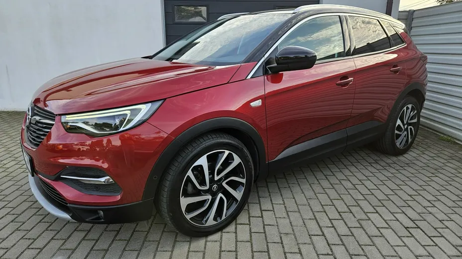 OPEL Grandland X -