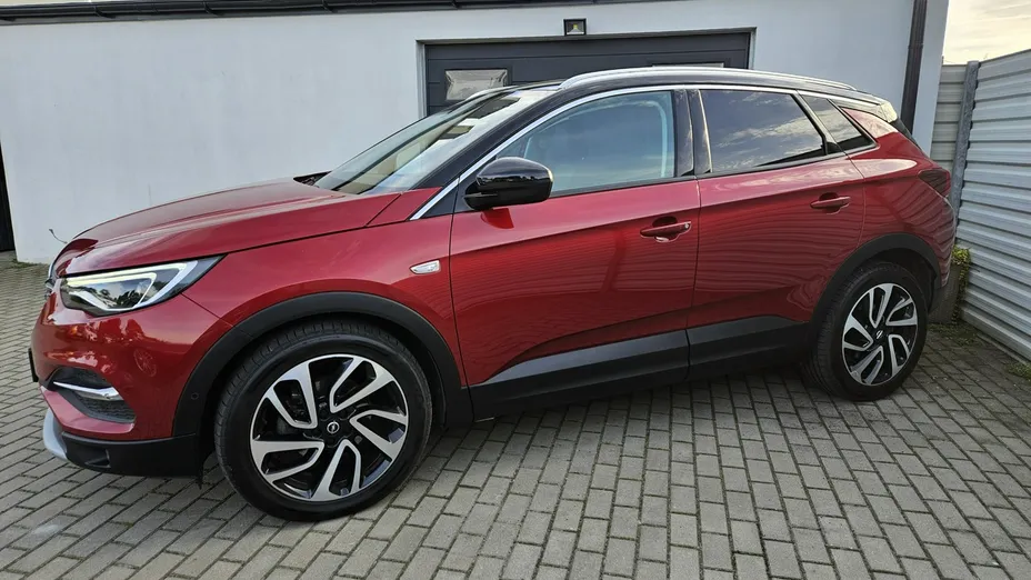 OPEL Grandland X -