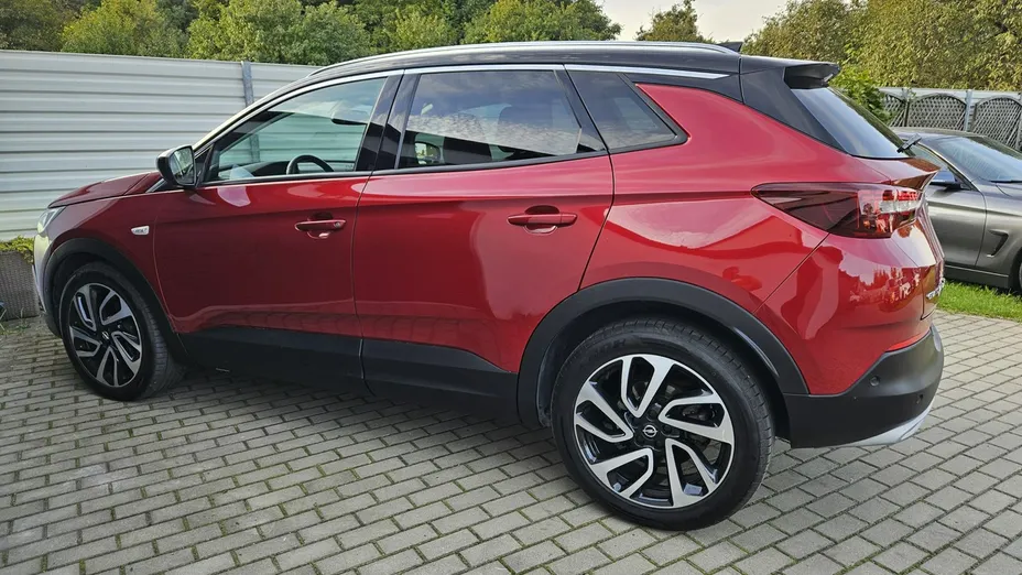 OPEL Grandland X -