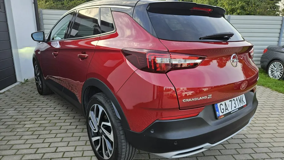 OPEL Grandland X -