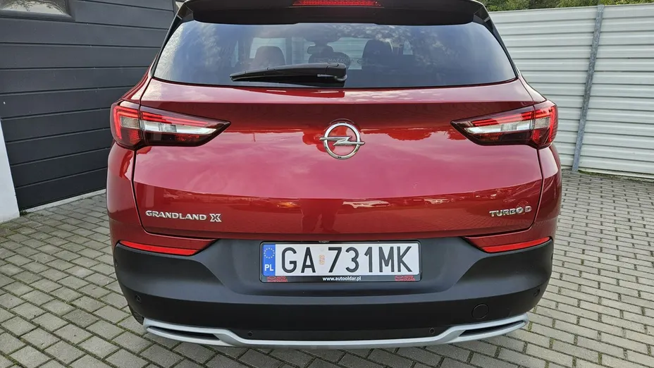 OPEL Grandland X -
