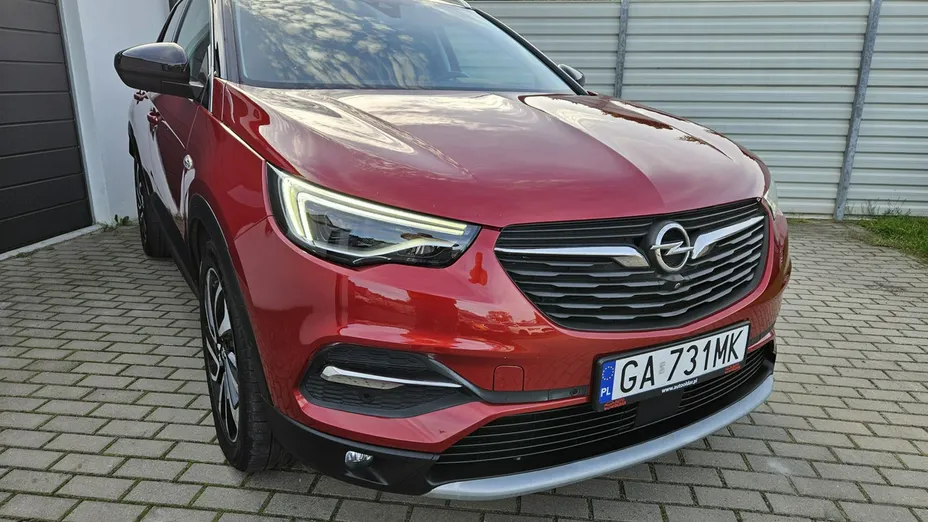 OPEL Grandland X -