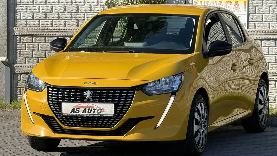 PEUGEOT 208 -