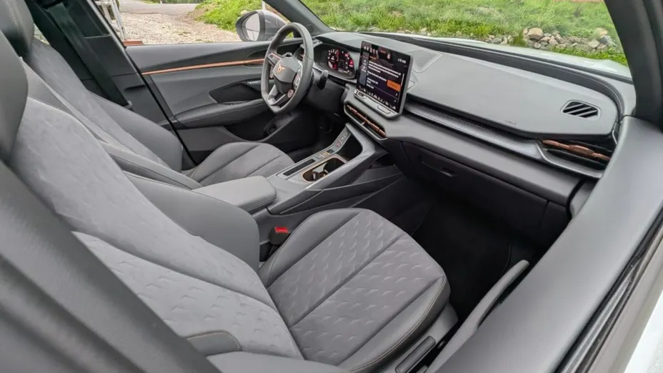 CUPRA Terramar -