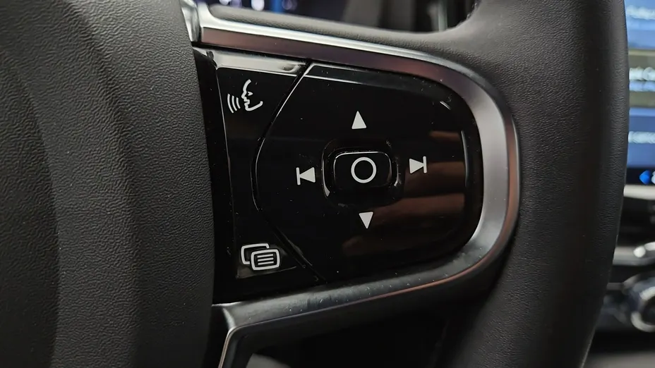 VOLVO XC60 -