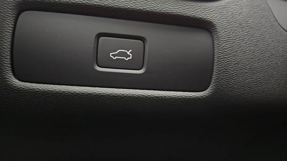 VOLVO XC60 -