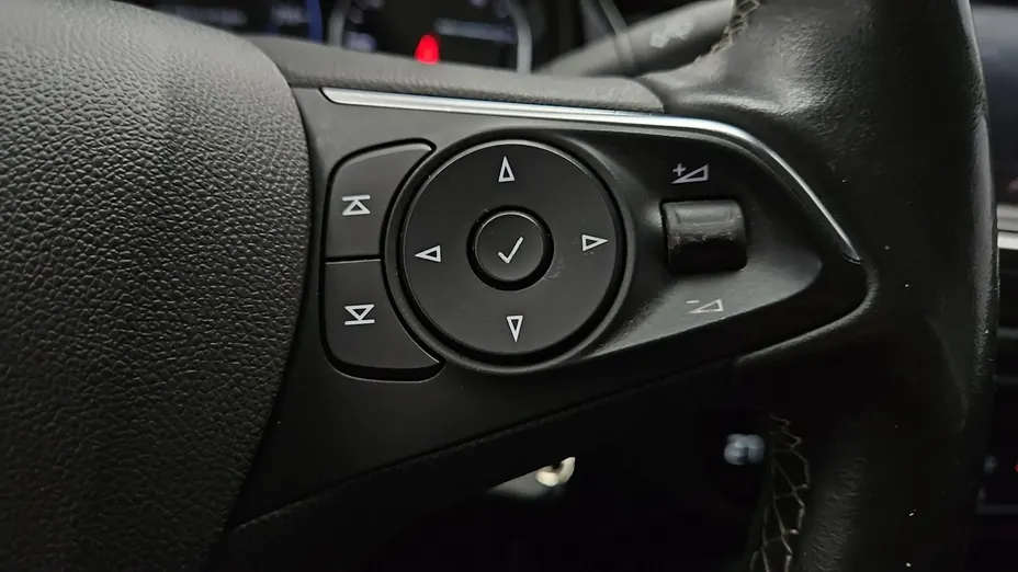 OPEL Insignia -