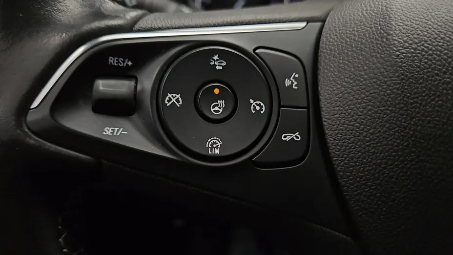 OPEL Insignia -