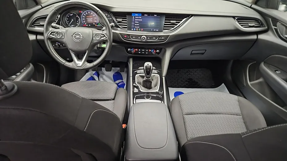 OPEL Insignia -