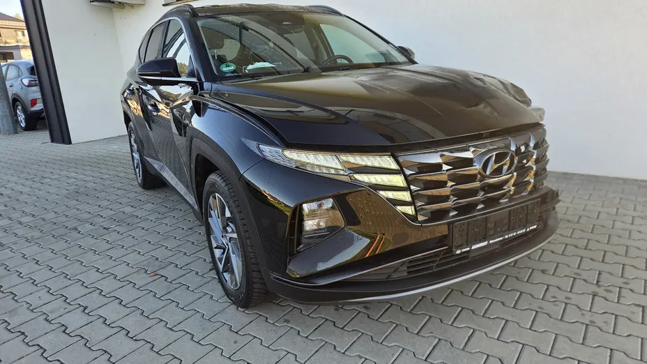 HYUNDAI Tucson -