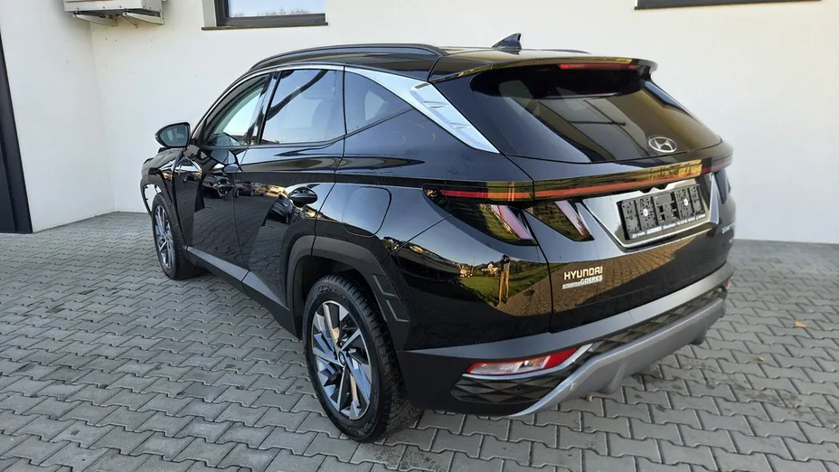 HYUNDAI Tucson -