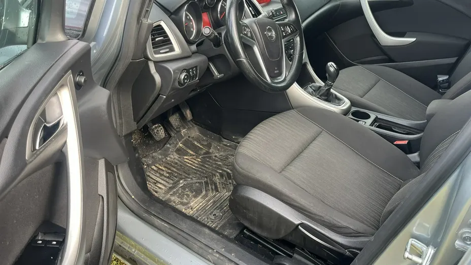OPEL Astra -