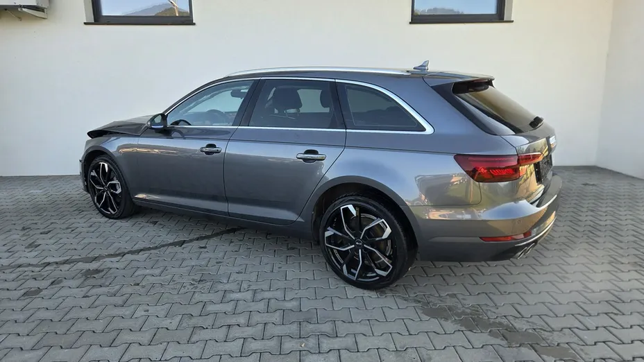 AUDI A4 Avant -
