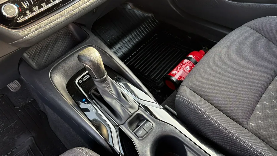 TOYOTA Corolla -