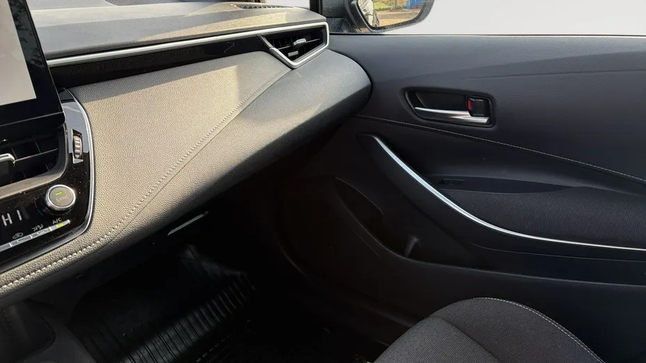 TOYOTA Corolla -