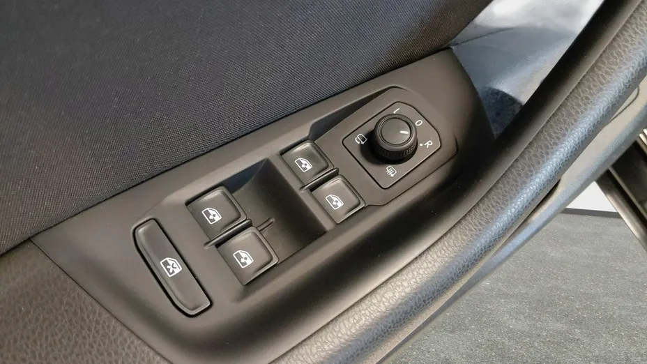 VOLKSWAGEN Passat -