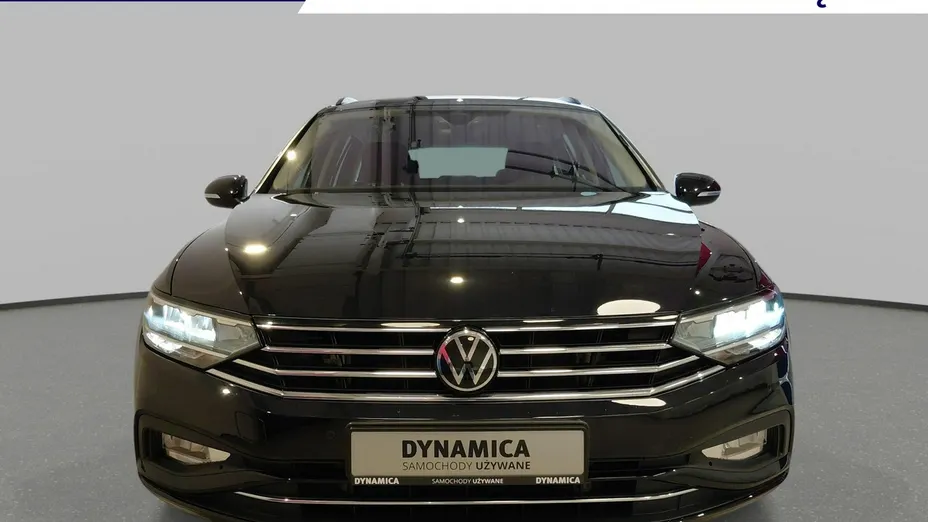 VOLKSWAGEN Passat -