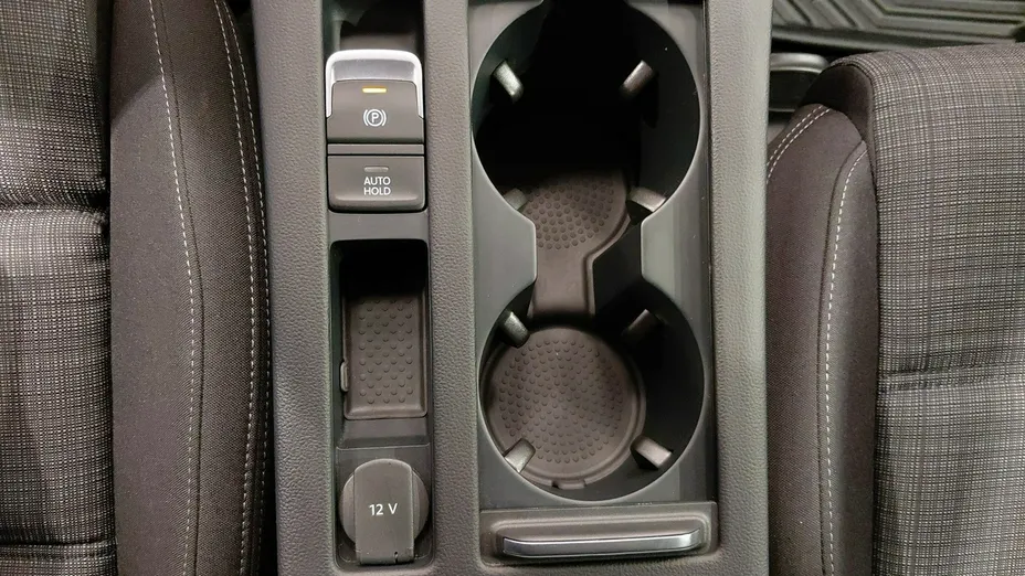 VOLKSWAGEN Passat -