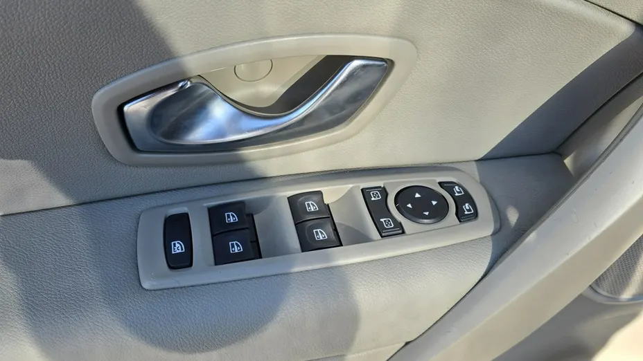 RENAULT Megane -