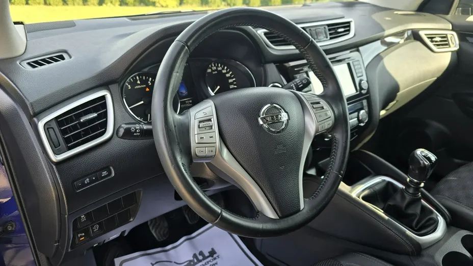 NISSAN Qashqai -