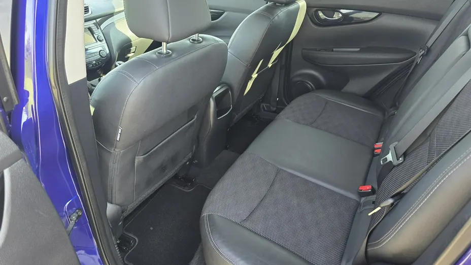 NISSAN Qashqai -