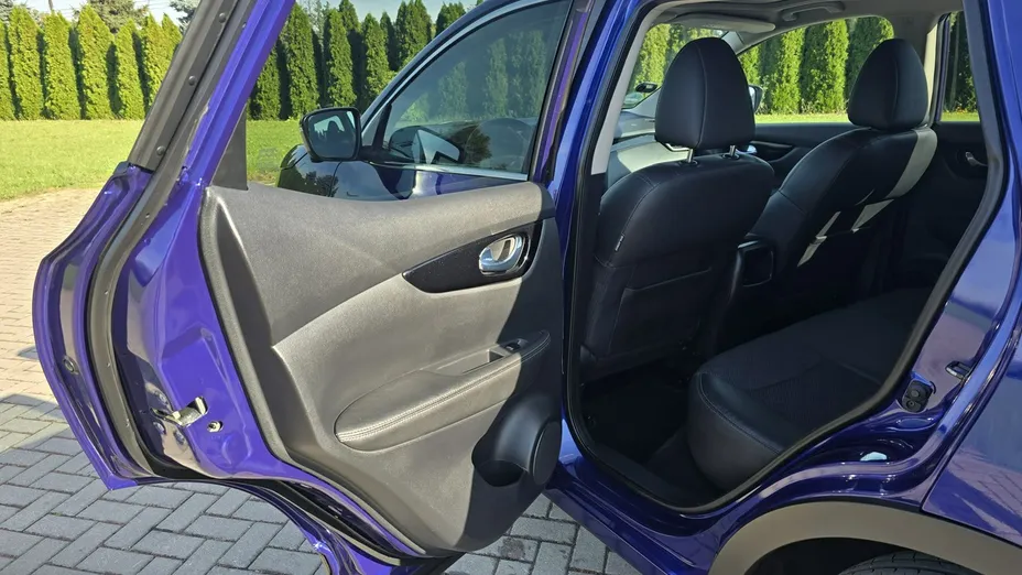 NISSAN Qashqai -