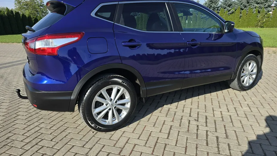 NISSAN Qashqai -