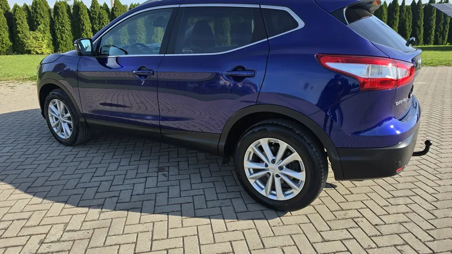 NISSAN Qashqai -
