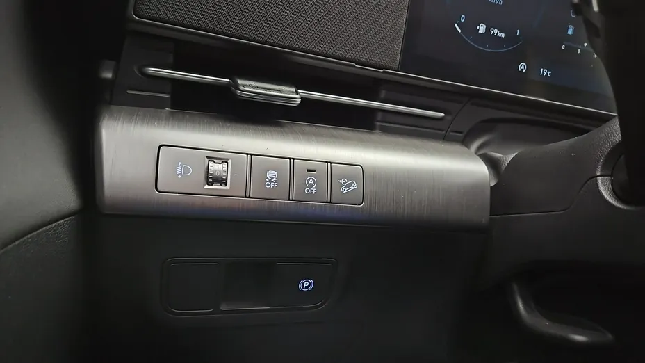 HYUNDAI Kona -