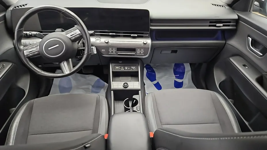 HYUNDAI Kona -