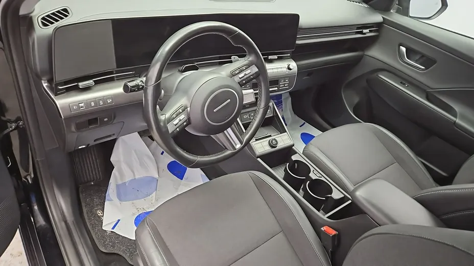HYUNDAI Kona -