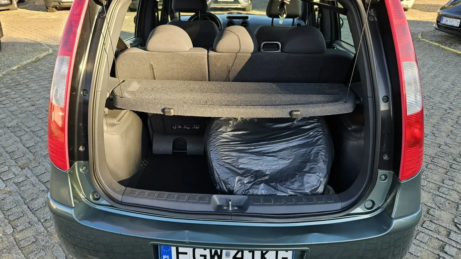 MITSUBISHI Colt -