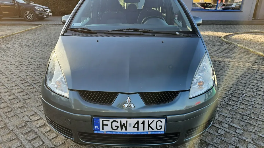 MITSUBISHI Colt -
