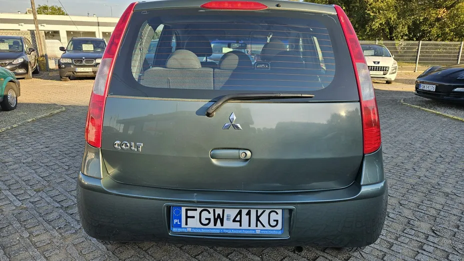 MITSUBISHI Colt -