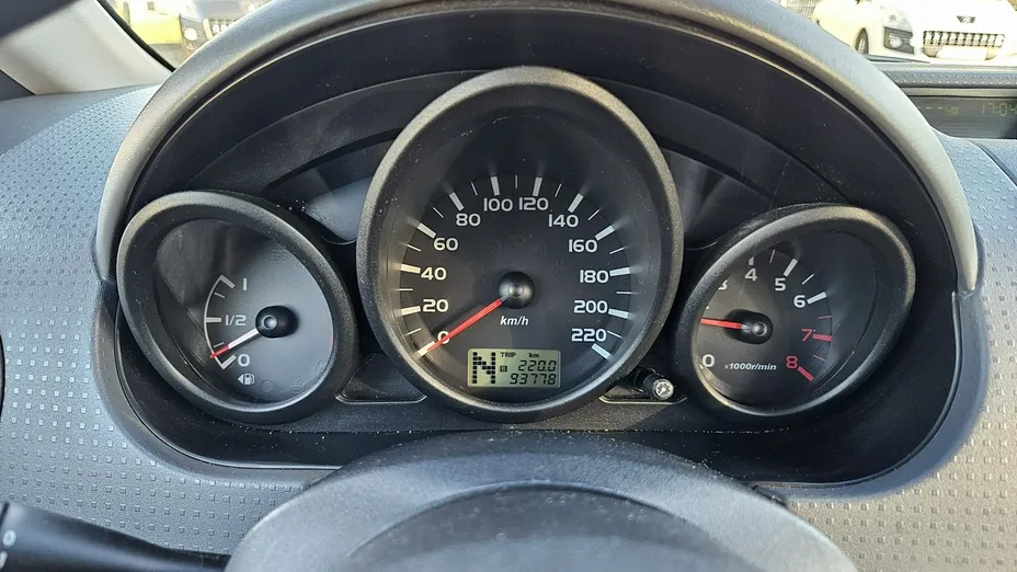 MITSUBISHI Colt -