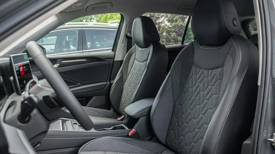 VOLKSWAGEN Tiguan -