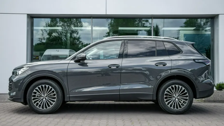 VOLKSWAGEN Tiguan -