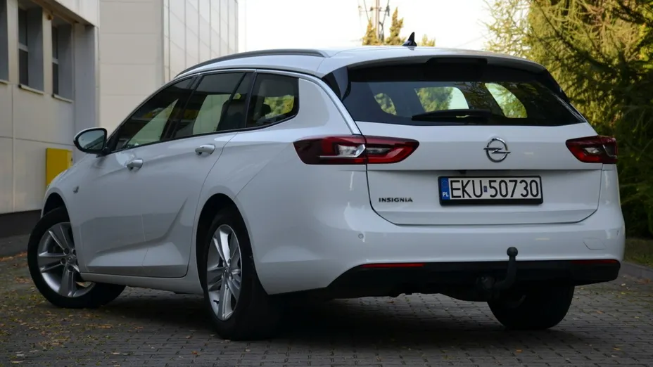OPEL Insignia -