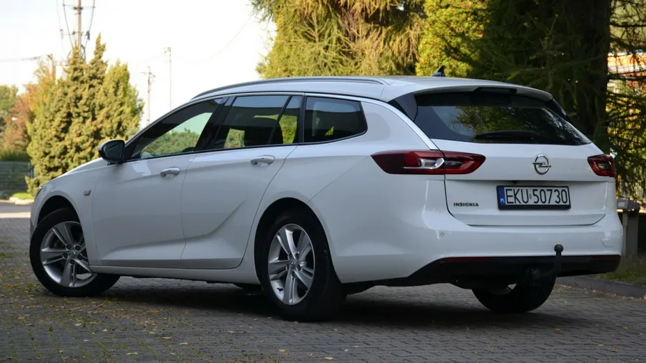 OPEL Insignia -