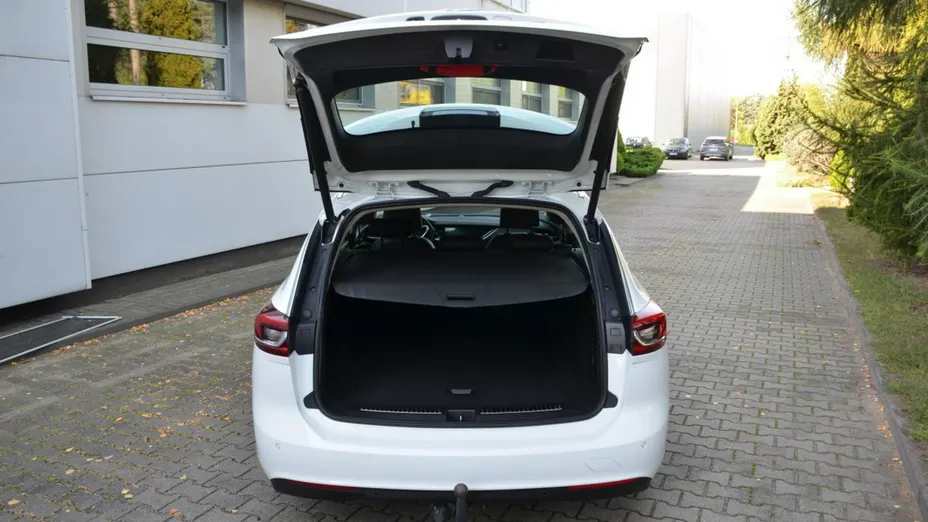 OPEL Insignia -