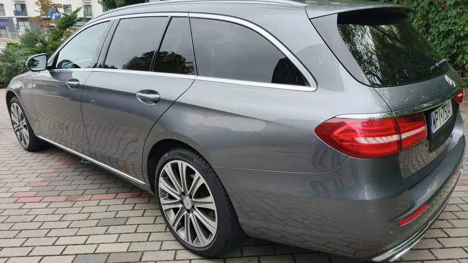 MERCEDES-BENZ E Klasa -