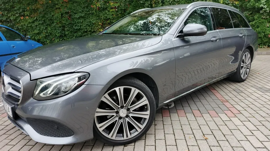 MERCEDES-BENZ E Klasa -