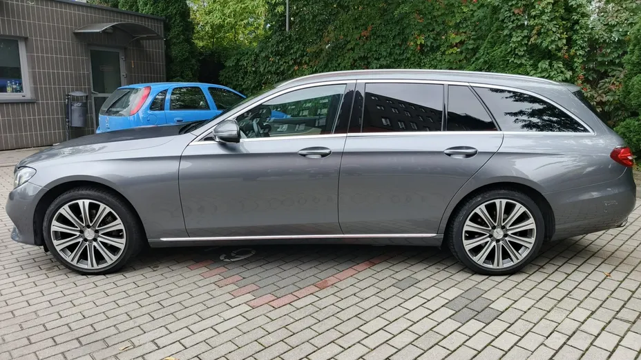 MERCEDES-BENZ E Klasa -