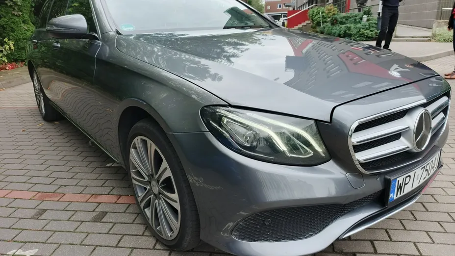 MERCEDES-BENZ E Klasa -
