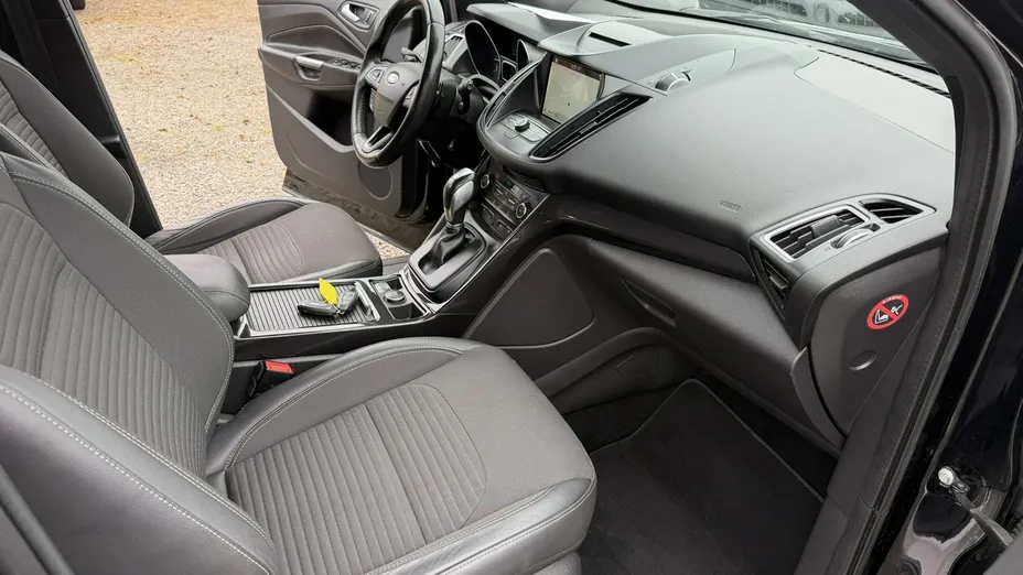 FORD Kuga -
