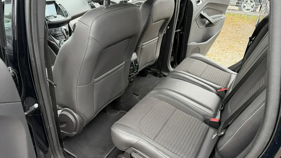 FORD Kuga -