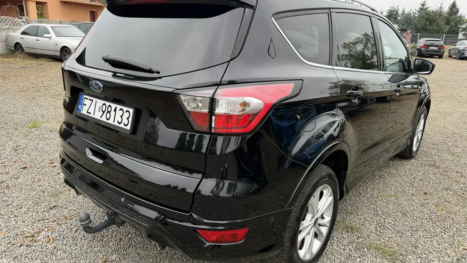 FORD Kuga -