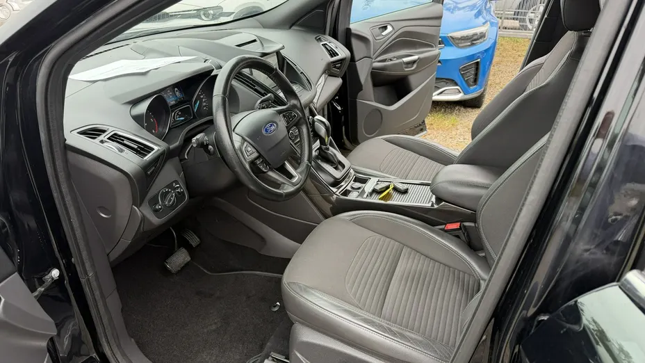 FORD Kuga -